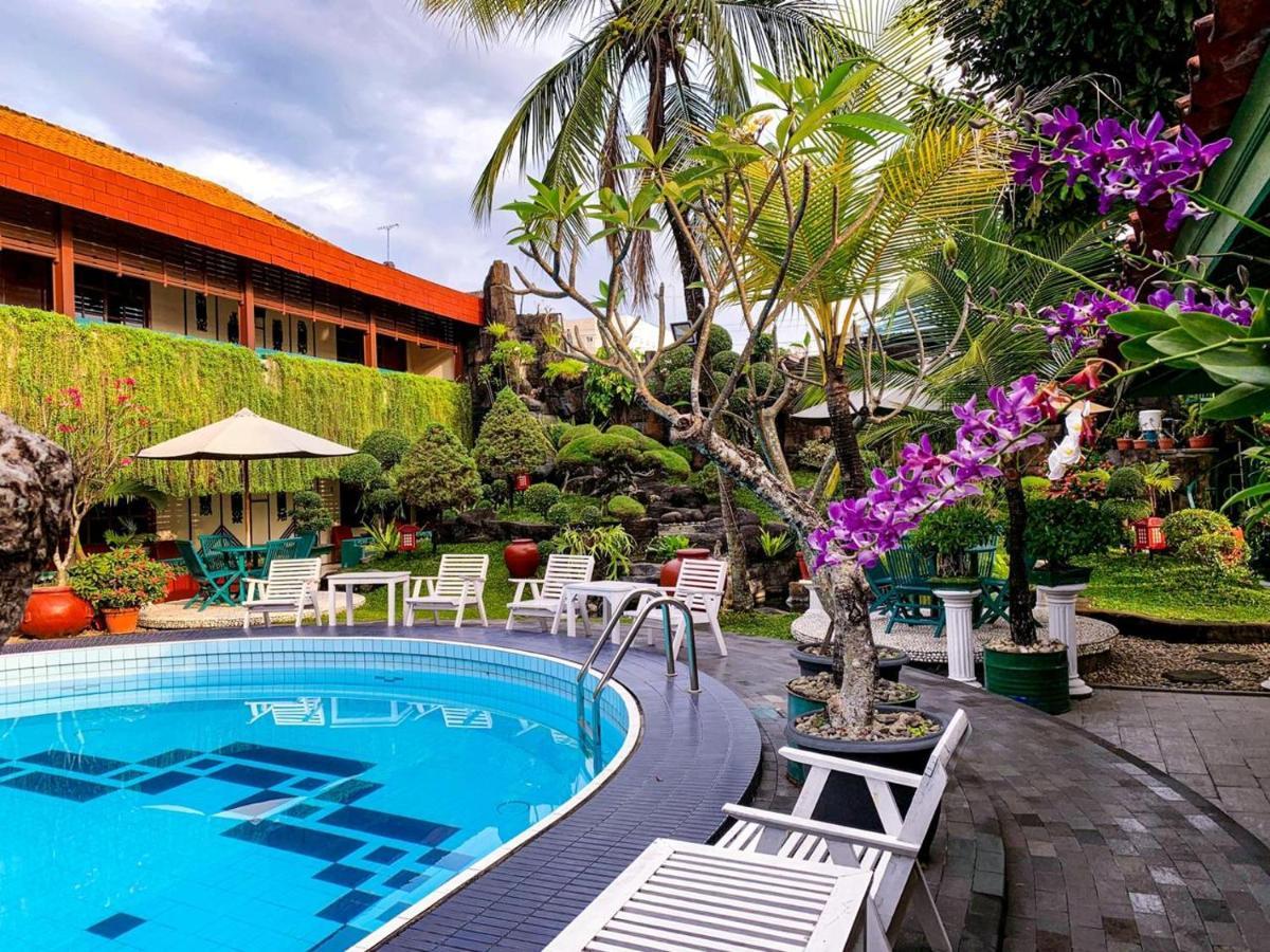 Peti Mas Hotel Yogyakarta Bagian luar foto