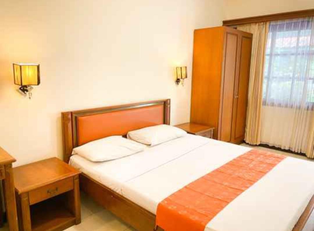 Peti Mas Hotel Yogyakarta Bagian luar foto
