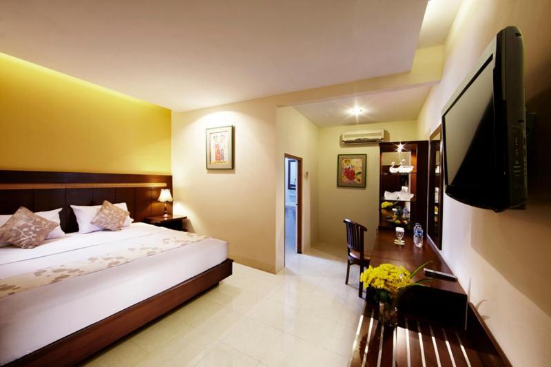 Peti Mas Hotel Yogyakarta Bagian luar foto