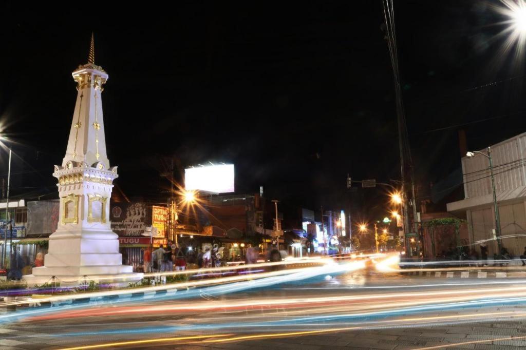 Peti Mas Hotel Yogyakarta Bagian luar foto