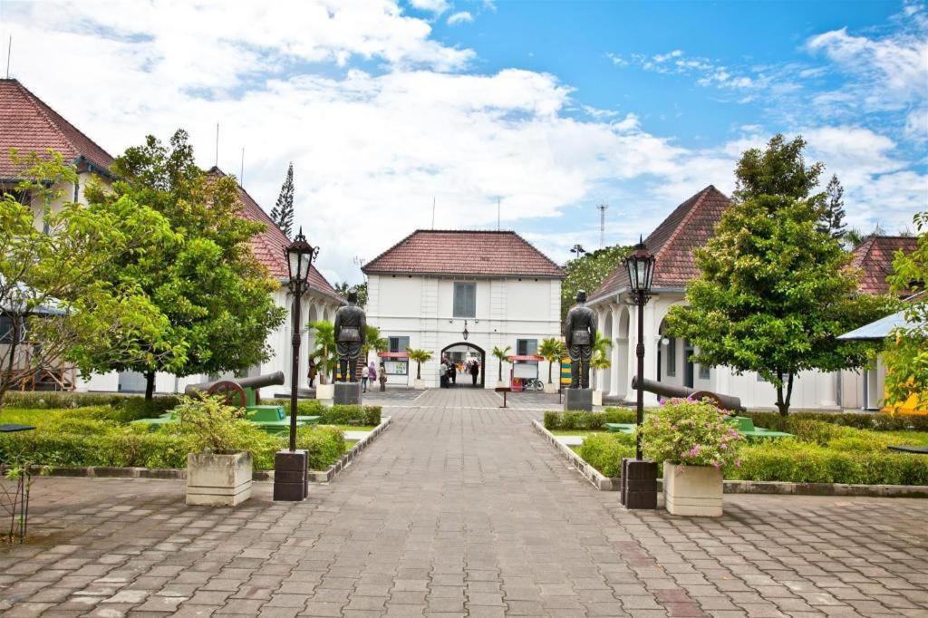 Peti Mas Hotel Yogyakarta Bagian luar foto
