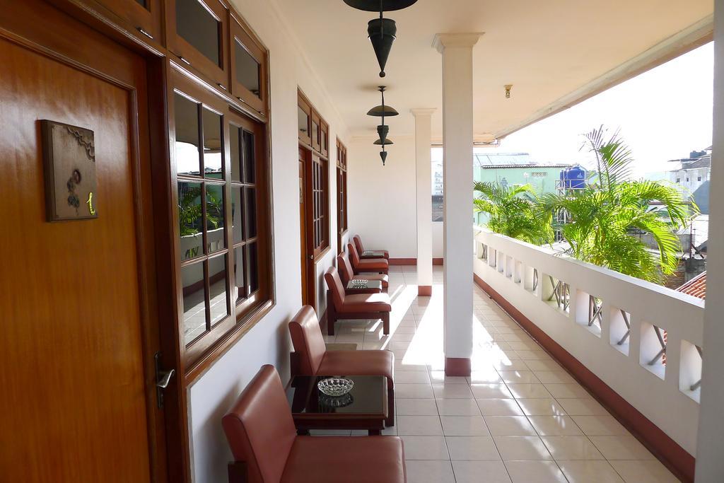 Peti Mas Hotel Yogyakarta Bagian luar foto