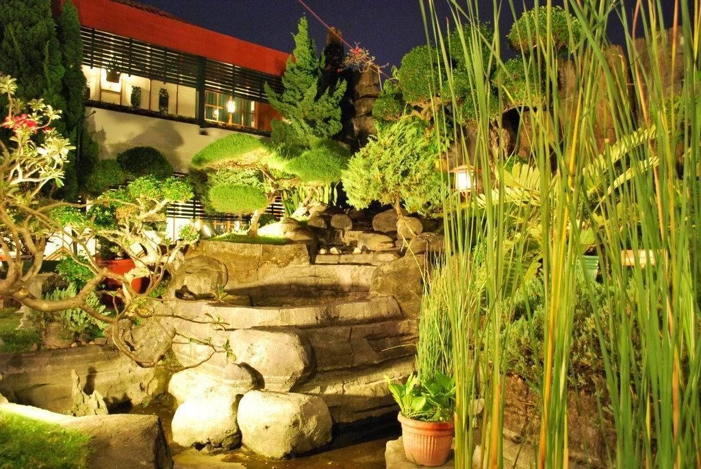 Peti Mas Hotel Yogyakarta Bagian luar foto